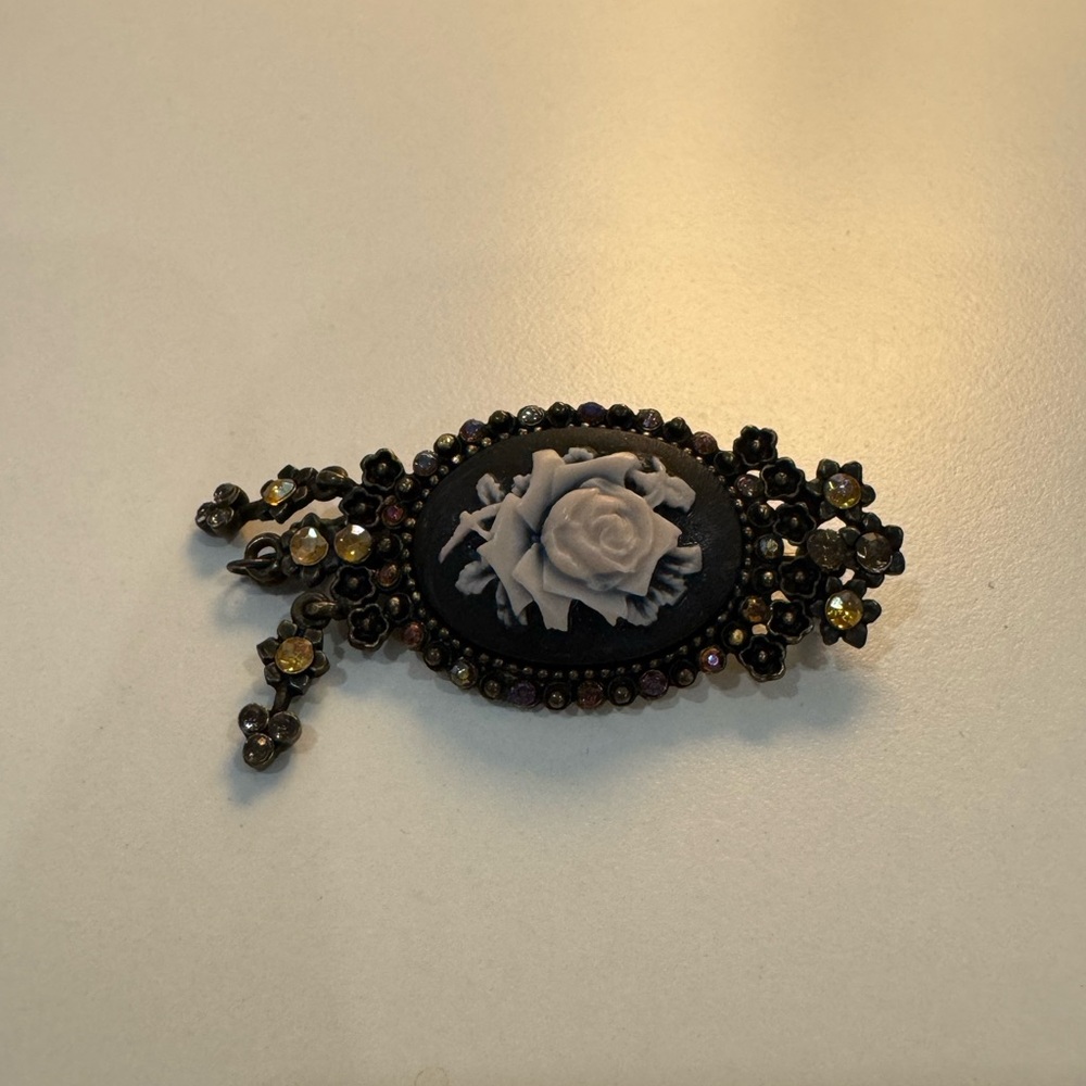 Elegant Black and White Cameo Brooch